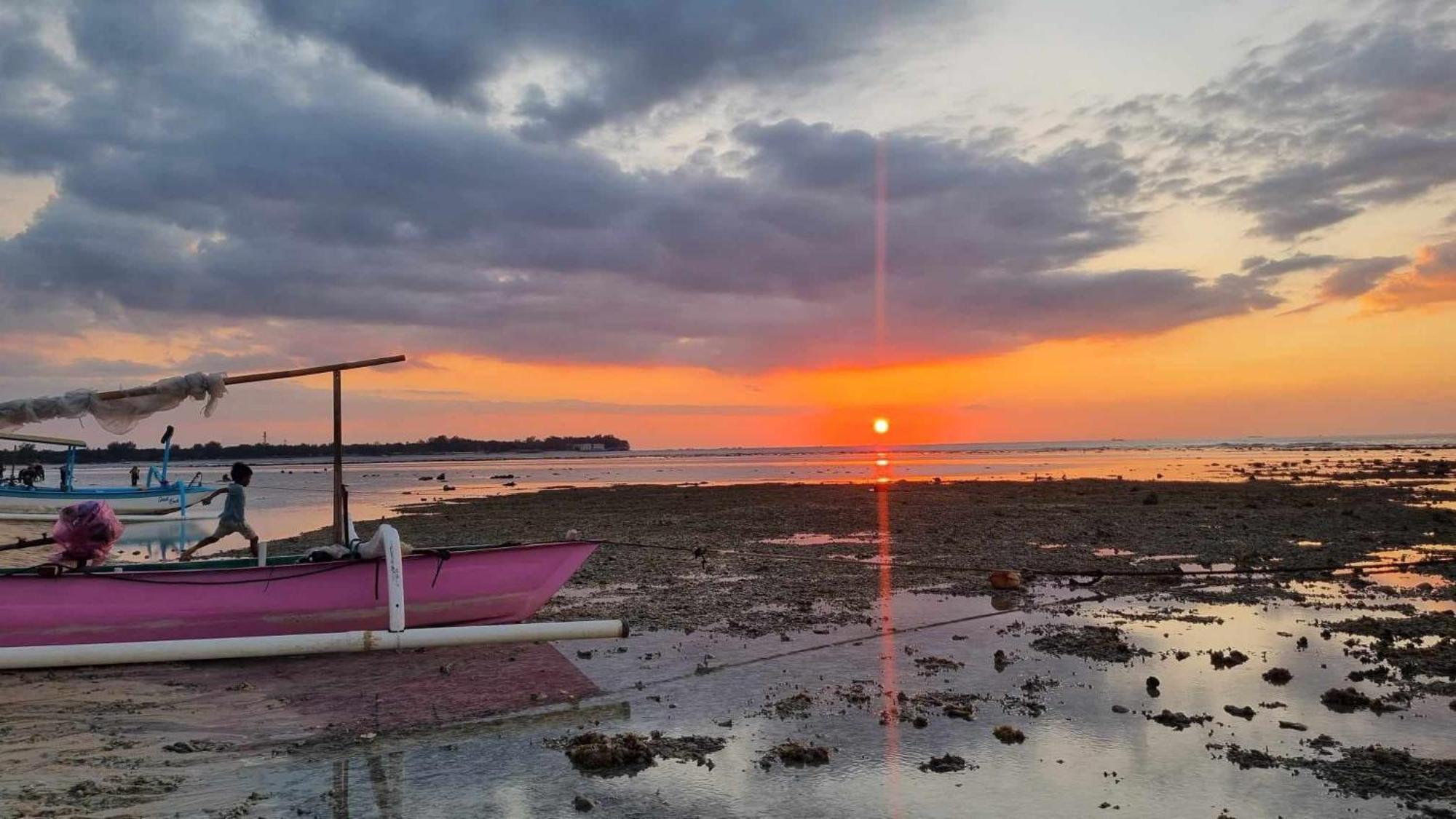 Uncle Hippie'S Dream Hostel Gili Meno Exterior foto