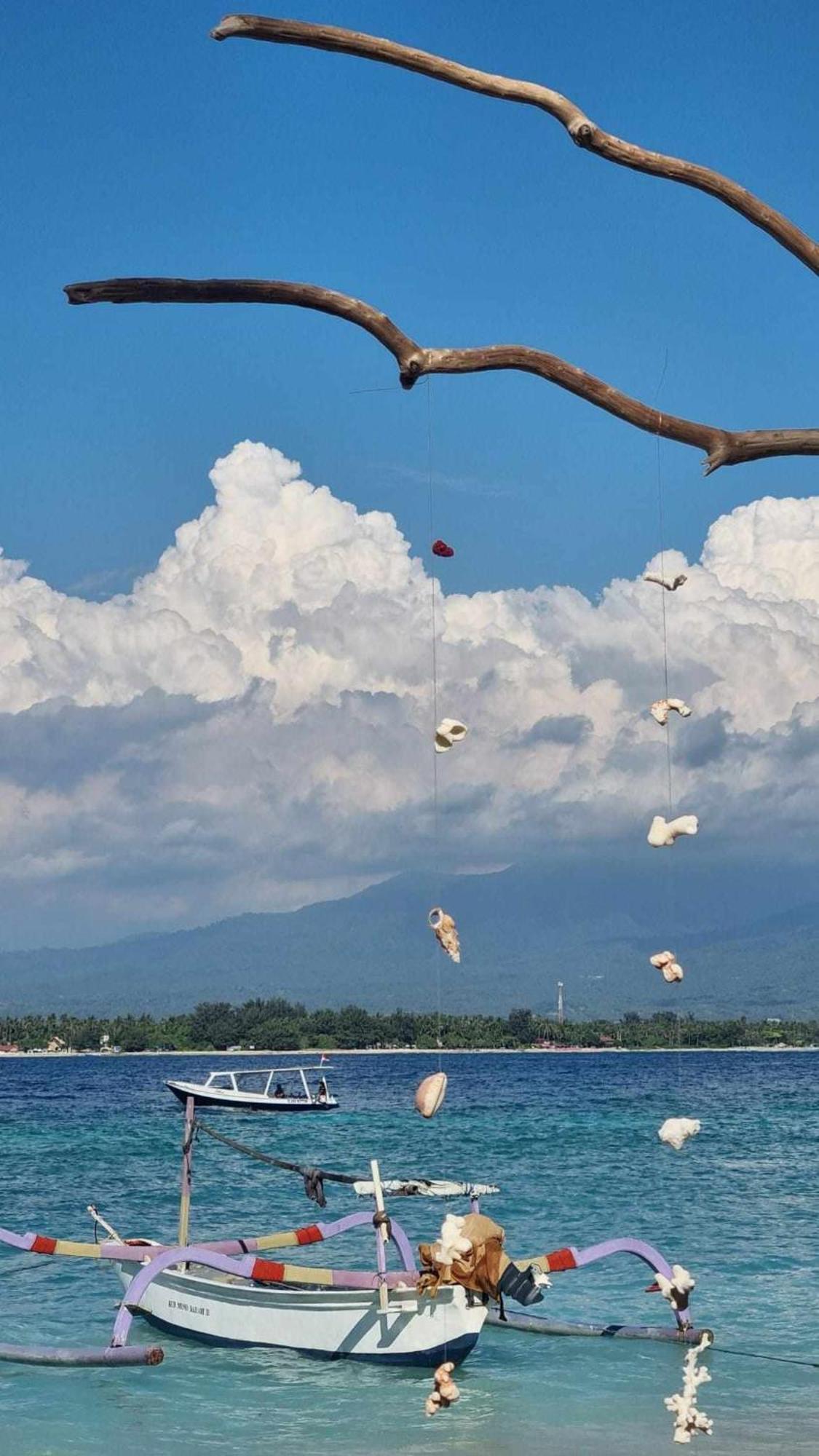 Uncle Hippie'S Dream Hostel Gili Meno Exterior foto